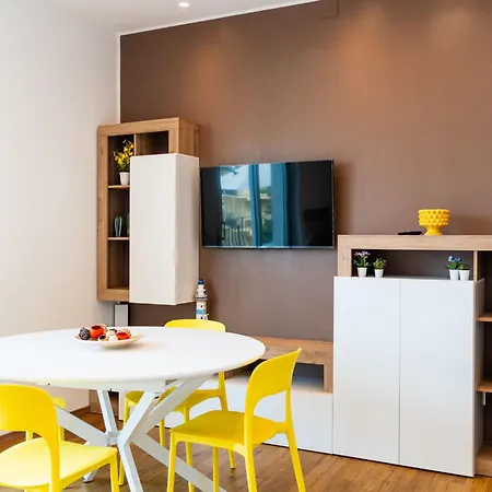 Ginestra By Interhome アパート アラッシオ