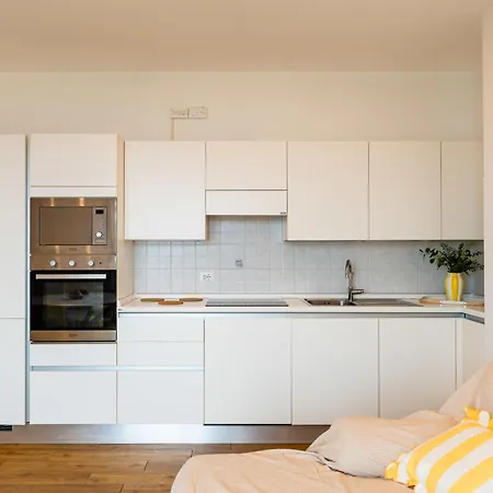 Ginestra By Interhome アパート アラッシオ